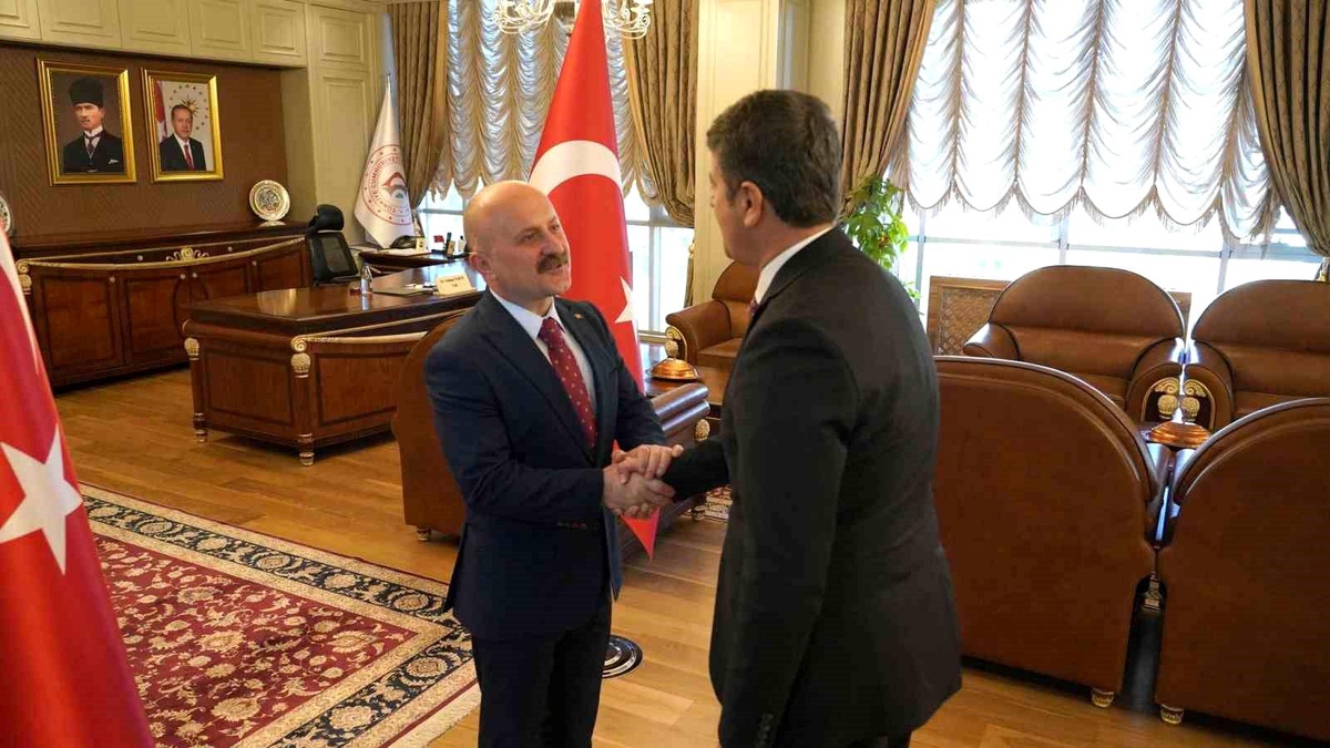 Adıyaman\'da Cumhuriyet Bayramı\'nın 101. Yıl Dönümü Törenle Kutlandı
