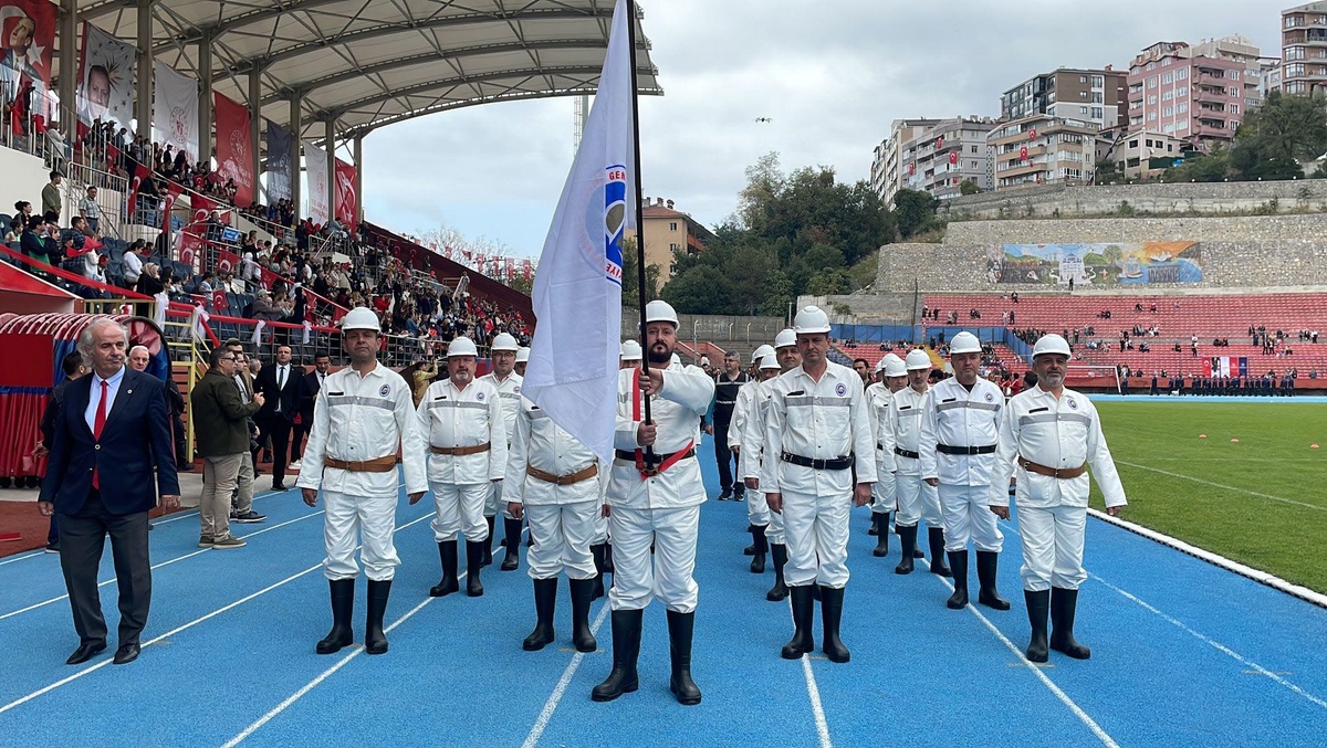 Zonguldak\'ta Madencilerle Cumhuriyet Coşkusu