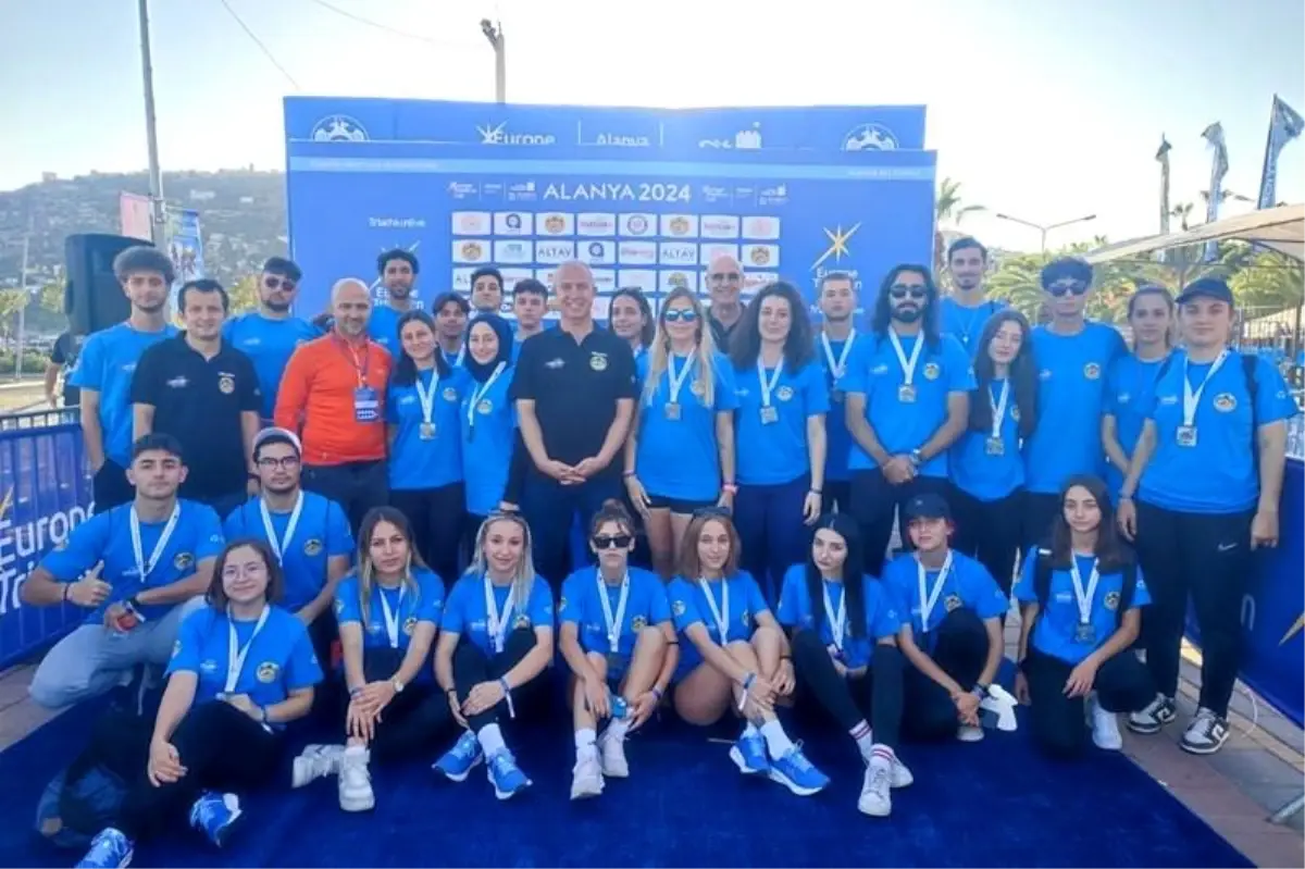 ALKÜ Öğrencileri Alanya Avrupa Triatlon Kupası\'nda Gönüllü Olarak Görev Aldı