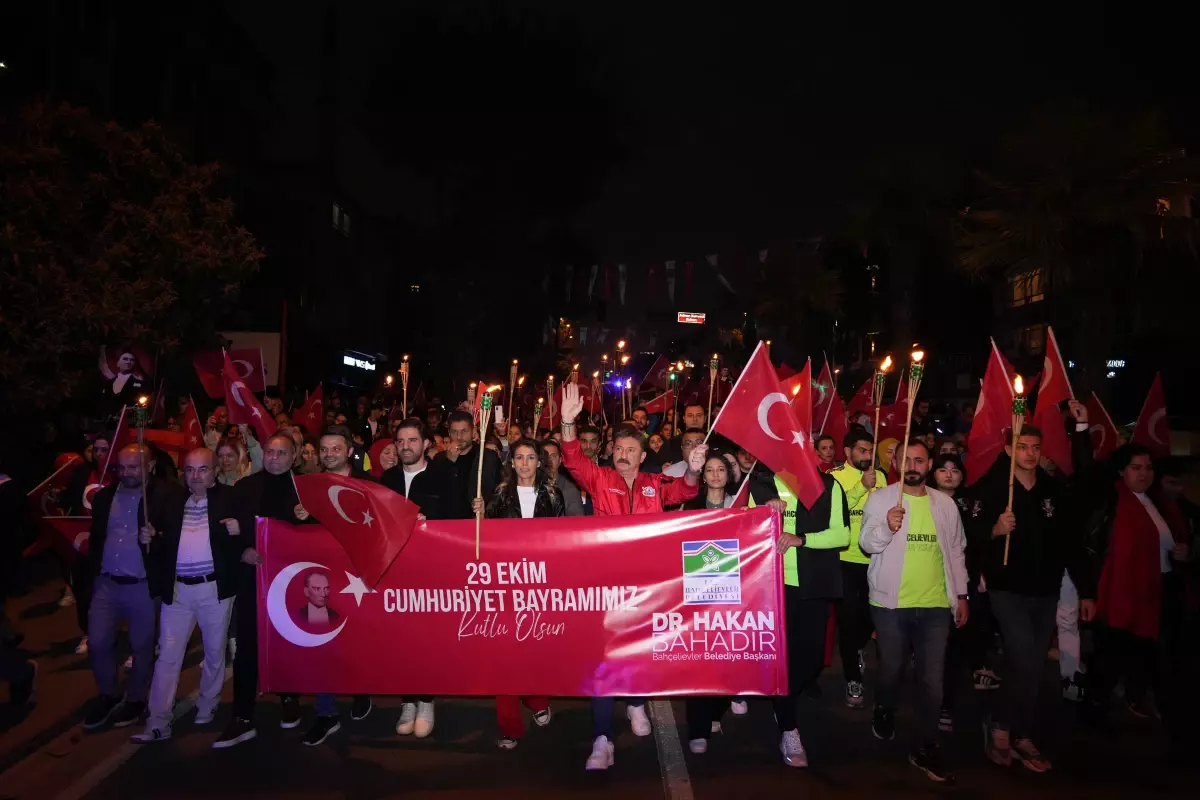 Bahçelievler\'de Cumhuriyet Bayramı Coşkusu