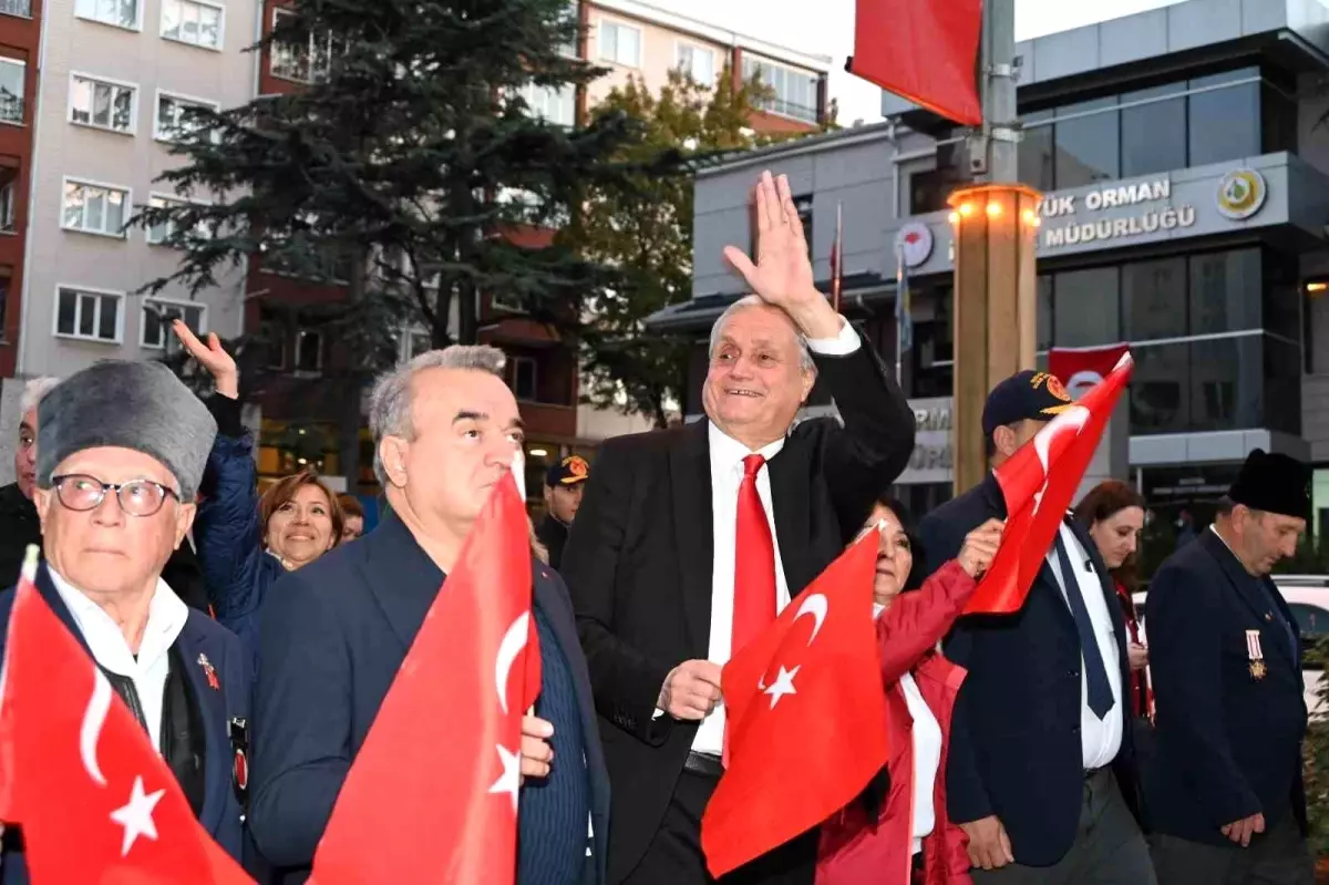 Bozüyük\'te "Cumhuriyet Yürüyüşü" yapıldı