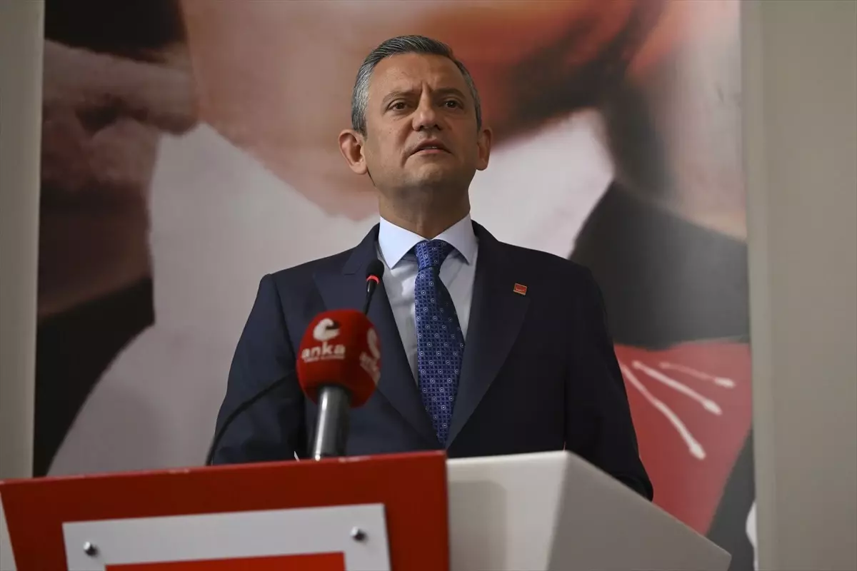 CHP Genel Başkanı Özel, Sendikalar ve Emek Örgütleri Buluşması\'nda konuştu Açıklaması