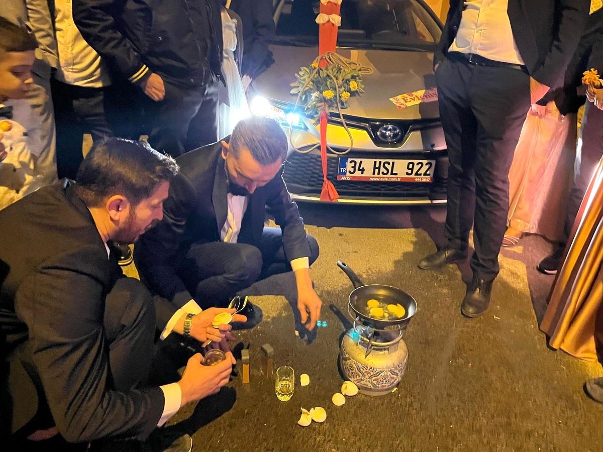 Bursa\'da Damat Arkadaşları Tarafından İşkenceye Maruz Kaldı