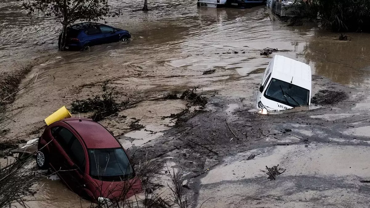 İspanya\'yı sel vurdu! 51 kişi hayatını kaybetti