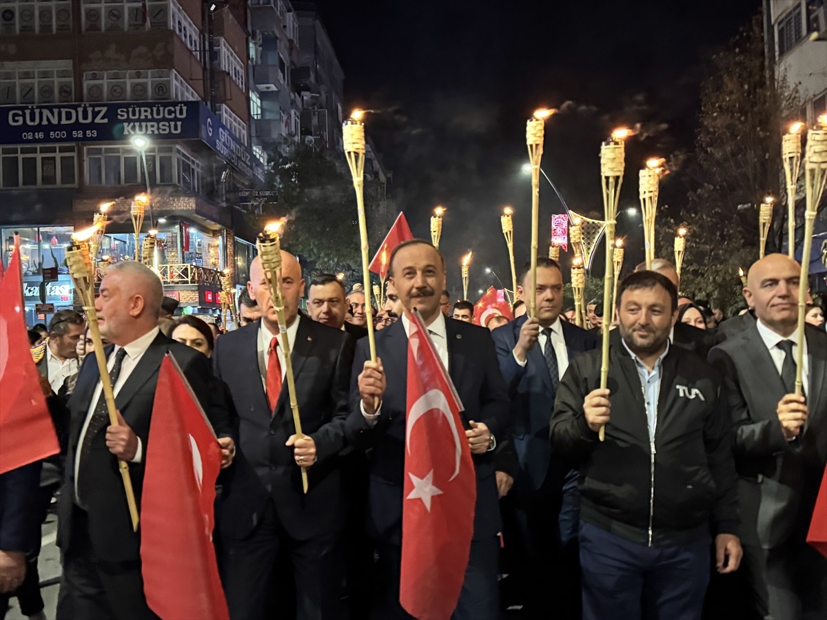 Isparta\'da Fener Alayı Coşkusu