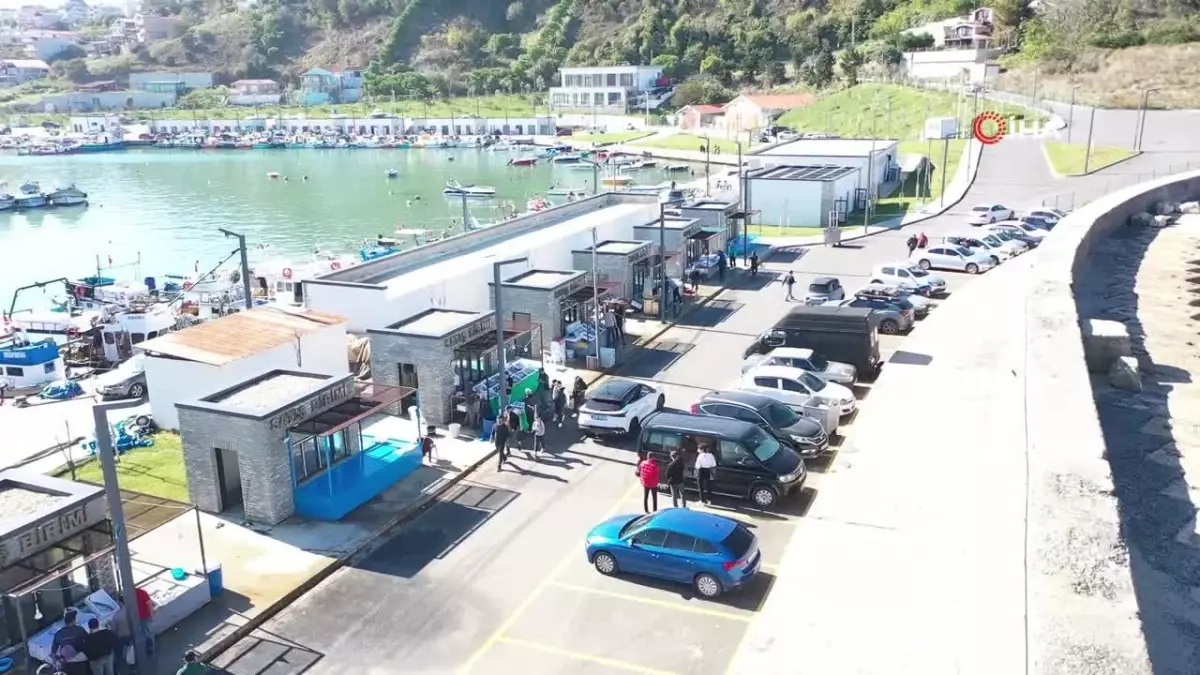 Karaburun Balık Hali Hizmete Açıldı