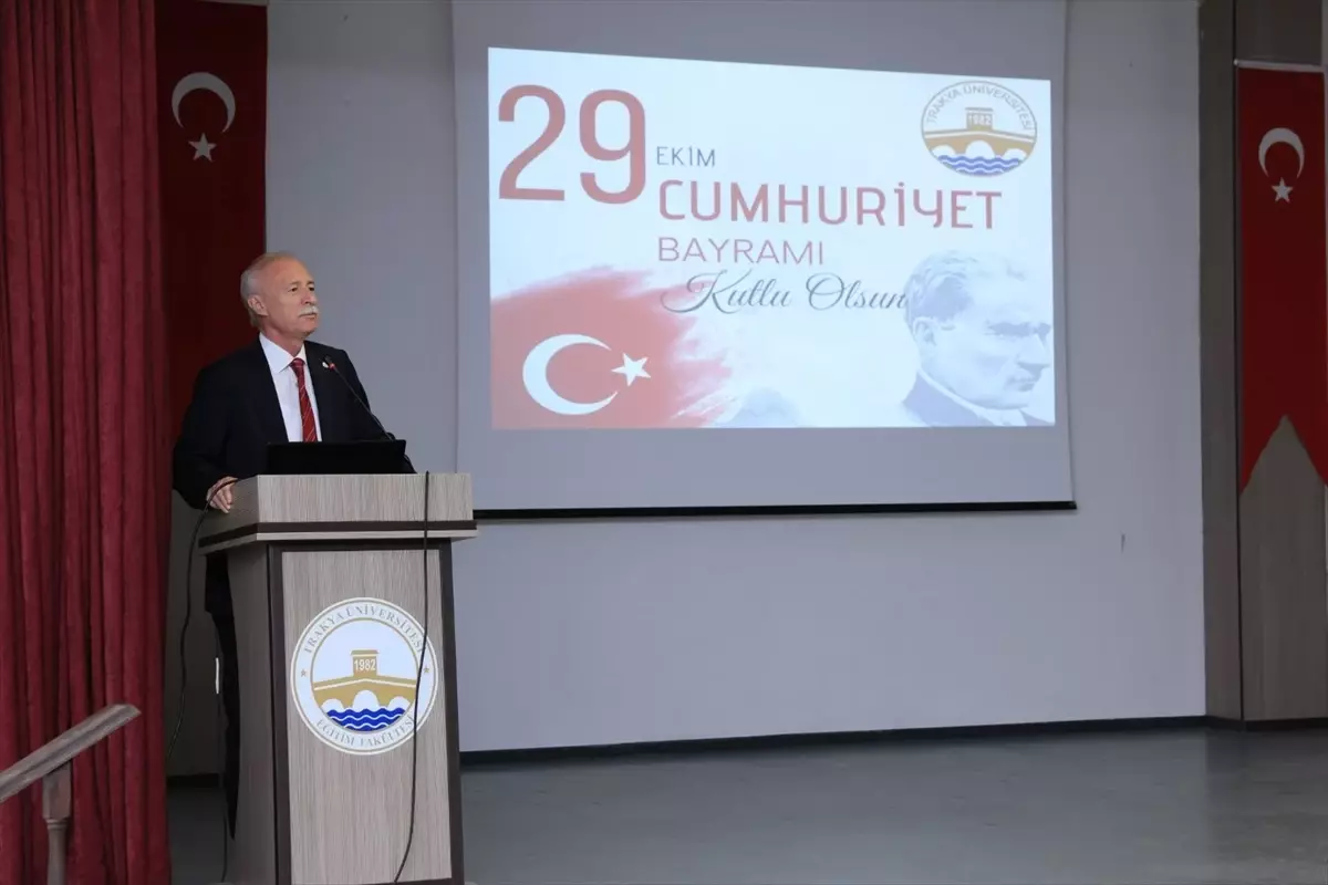 Trakya Üniversitesi\'nde Cumhuriyet\'in 101. Yılı Kutlandı