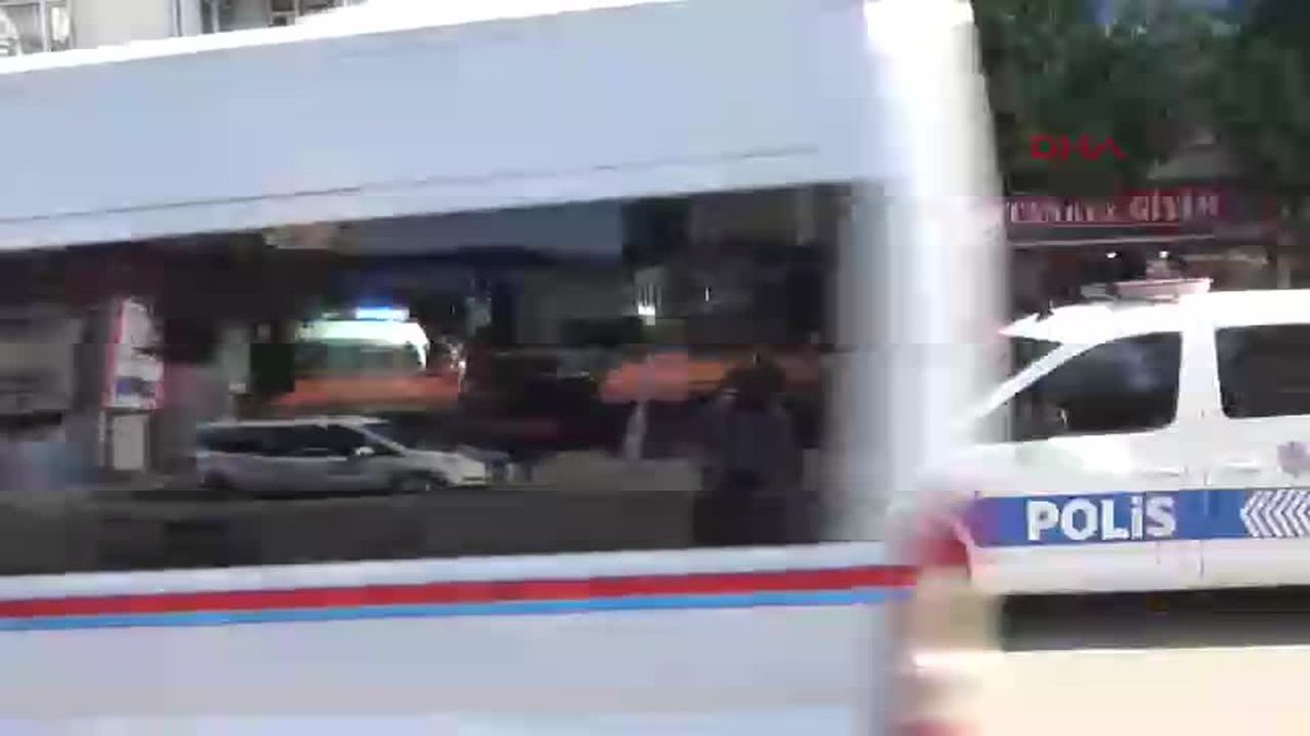 Adana\'da Pastaneye Silahlı Saldırı