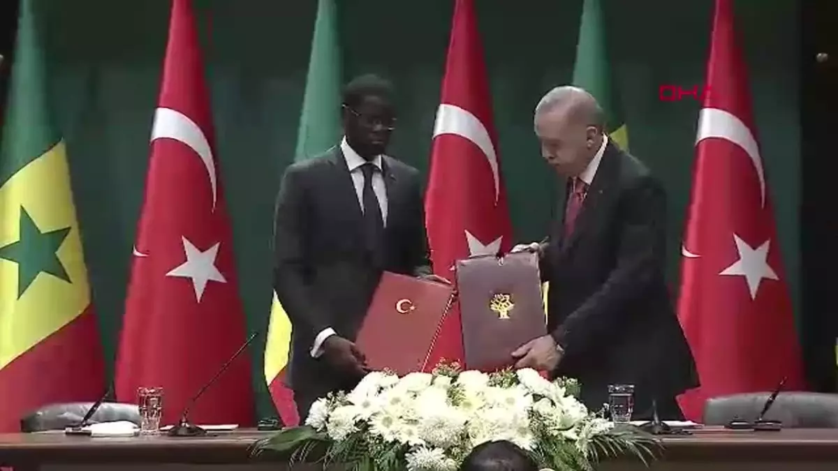 ANKARA Cumhurbaşkanı Erdoğan, Senegal Cumhurbaşkanı Bassirou Diomaye Faye ile düzenlenen ortak basın toplantısında konuştu