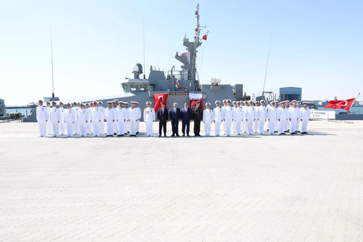 Bakan Güler, Katar\'da Deniz Unsur Komutanlığı\'nı ziyaret etti