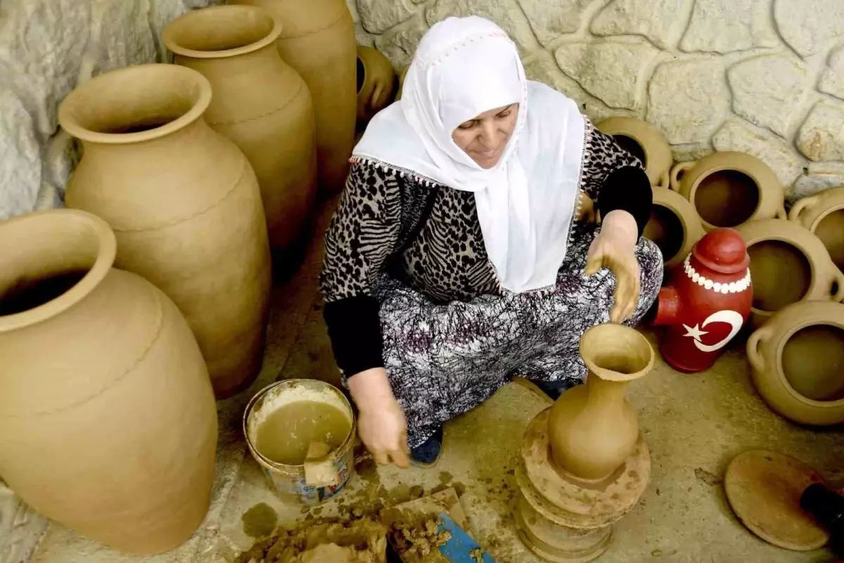 Bitlis\'te Kadınların Çömlekçilik Geleneği