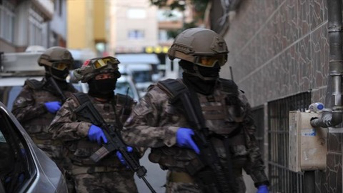 Bursa\'da FETÖ Operasyonu: 8 Gözaltı
