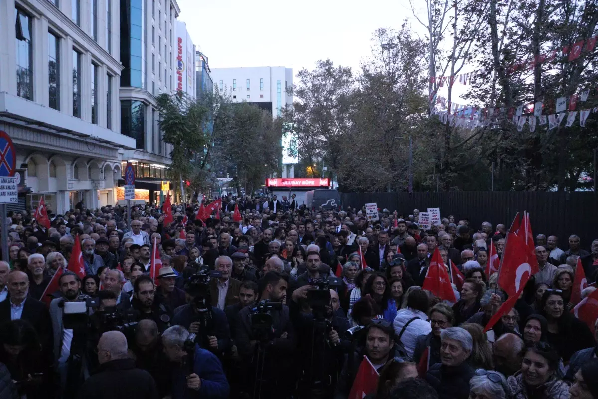 CHP\'den Ahmet Özer\'e Protesto