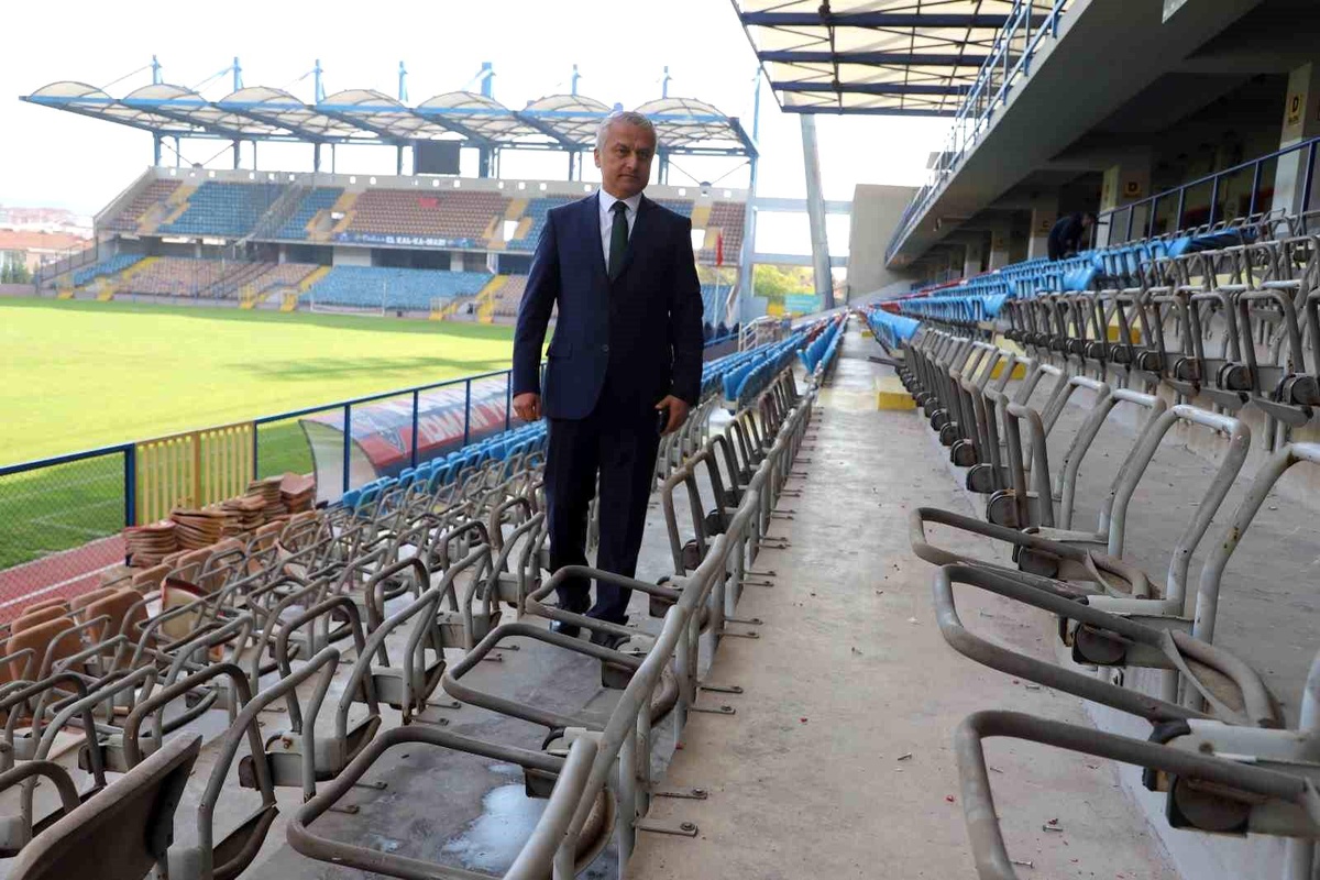 Stadyum Yenileme Çalışmaları Başladı