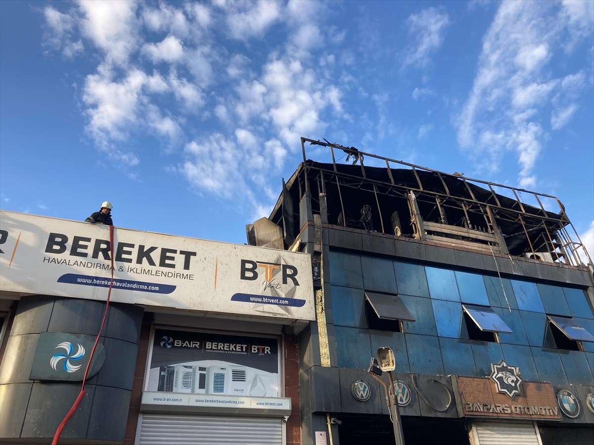 Gaziantep\'te oto yedek parçası satan işyerinde çıkan yangın söndürüldü