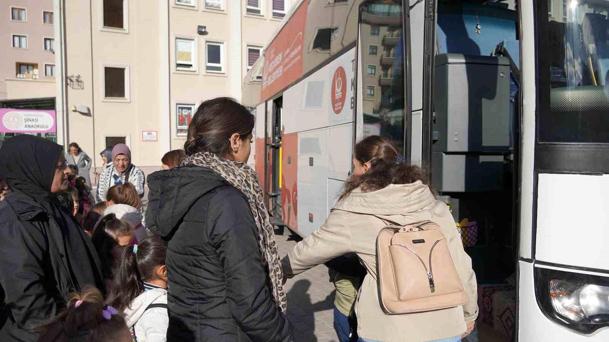 Keçiören Belediyesi\'nden Öğrencilere Ücretsiz Servis Hizmeti