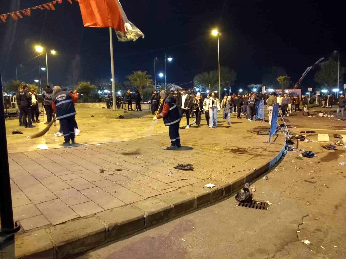 Ereğli\'de Konser Sonrası Hızlı Temizlik