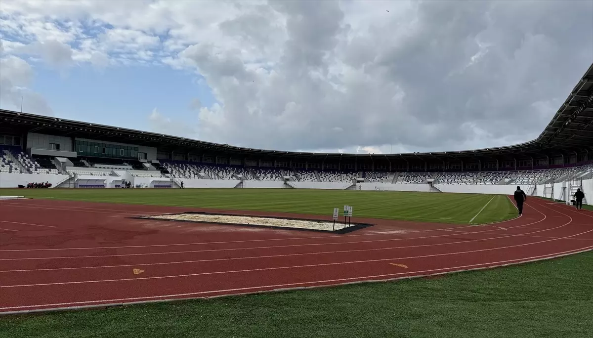 Sinop Şehir Stadı Açılışa Hazırlanıyor