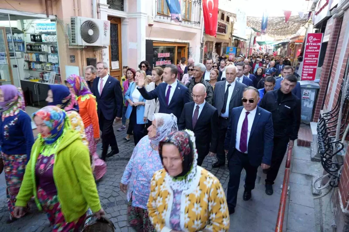 19. Ayvalık Uluslararası Zeytin, Hasat ve Turizm Festivali Başladı