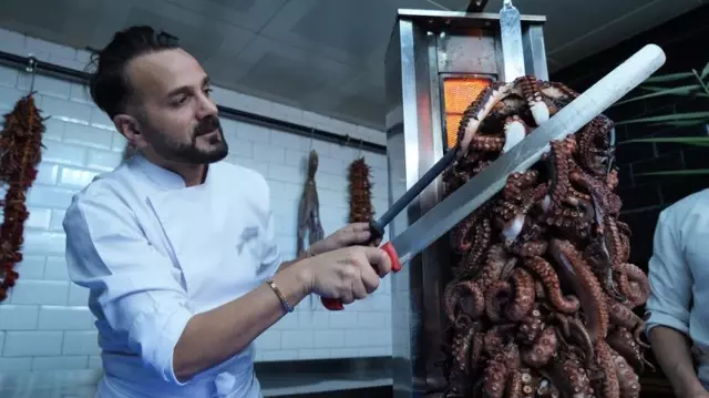 Ahtapot döner görenleri şaşırttı