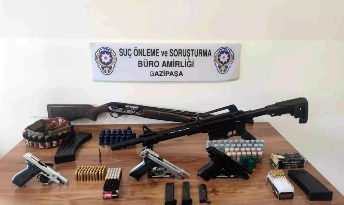 Antalya\'da Huzur Operasyonu: 35 Tüfek ve 17 Tabanca Ele Geçirildi