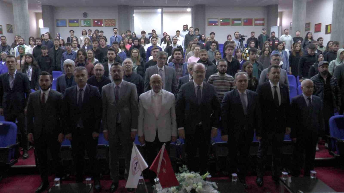 ERÜ\'de Kamu Diplomasisi Konferansı