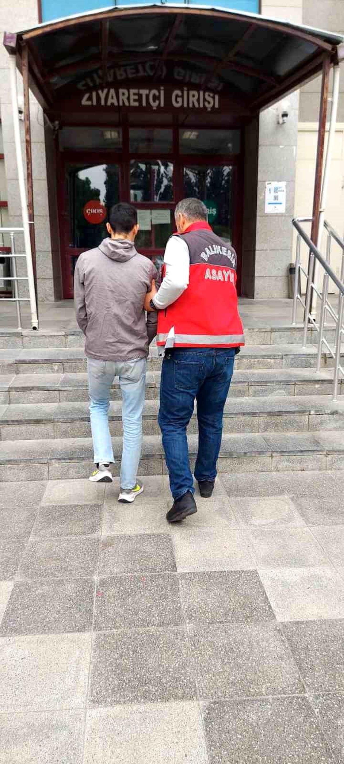Balıkesir\'de Operasyon: 26 Tutuklama