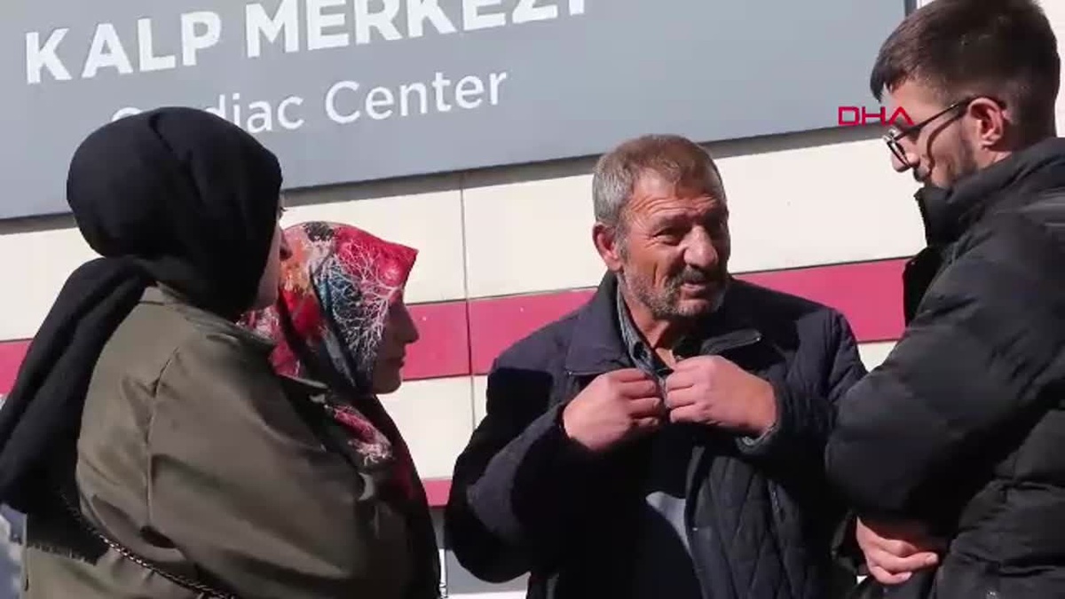 Yan Bakma Kavgasında Bıçaklanan Genç Hayatını Kaybetti