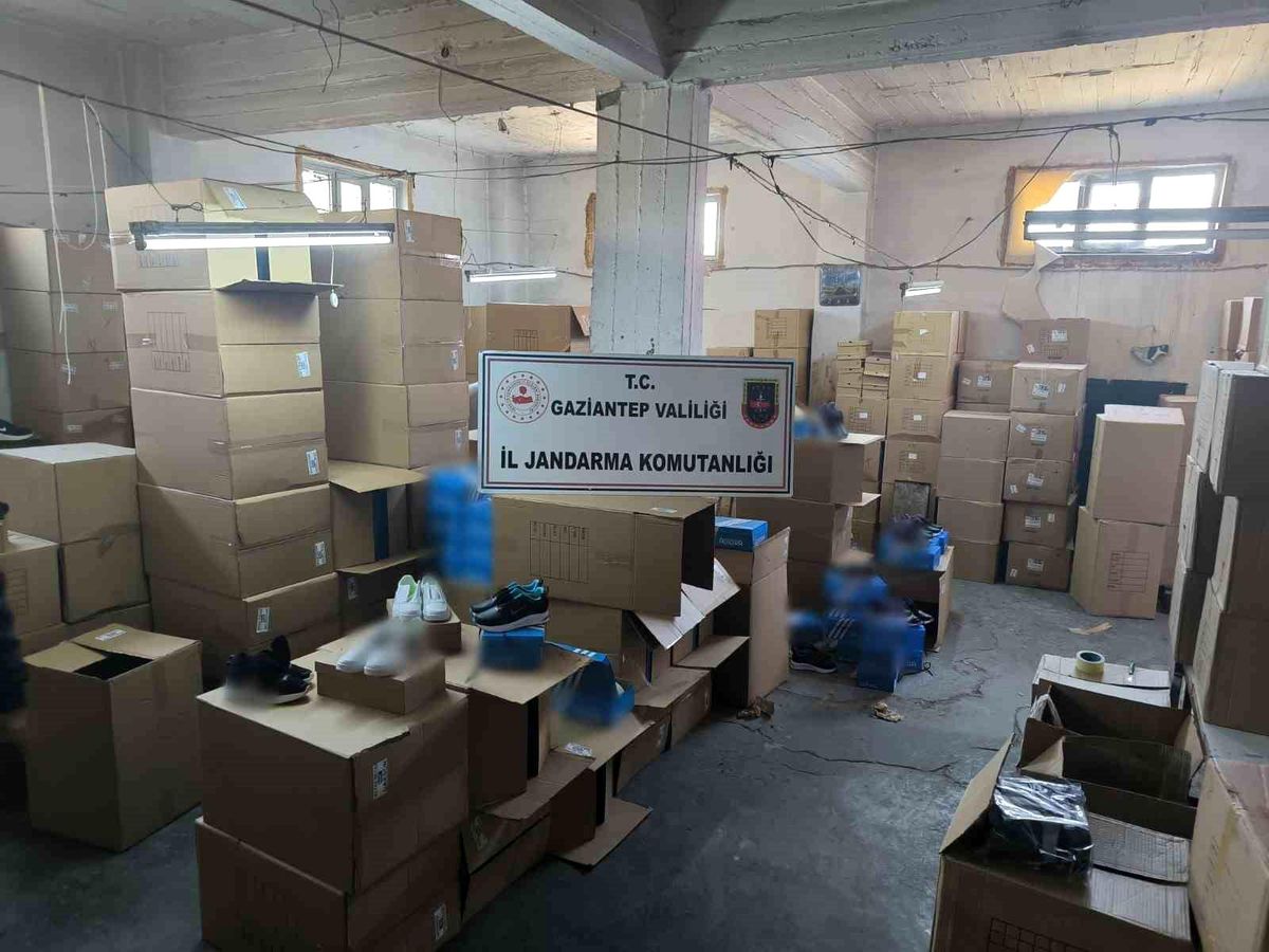 Gaziantep\'te sahte ayakkabı operasyonu