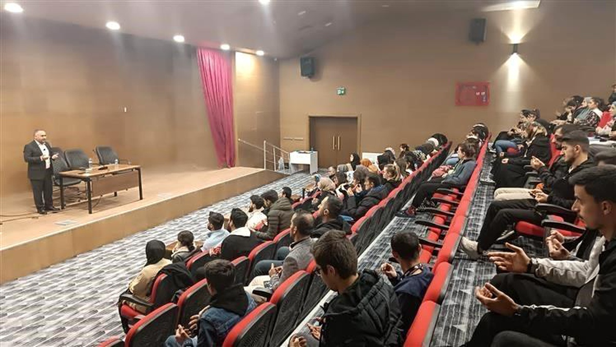 Müftü Okuş\'tan KYK Öğrencilerine Tavsiyeler