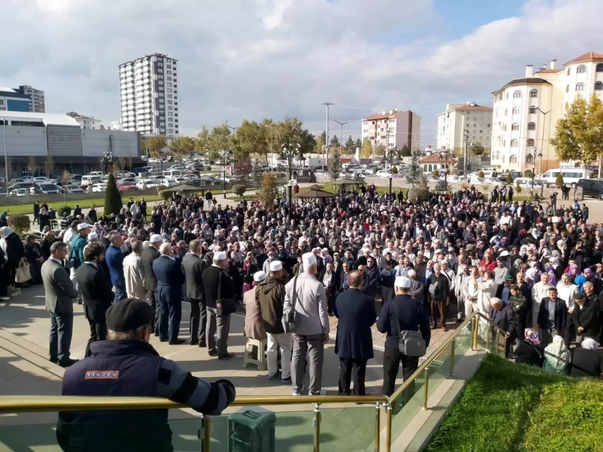 Kastamonu\'da Umre Yolculuğu İçin Uğurlama Töreni