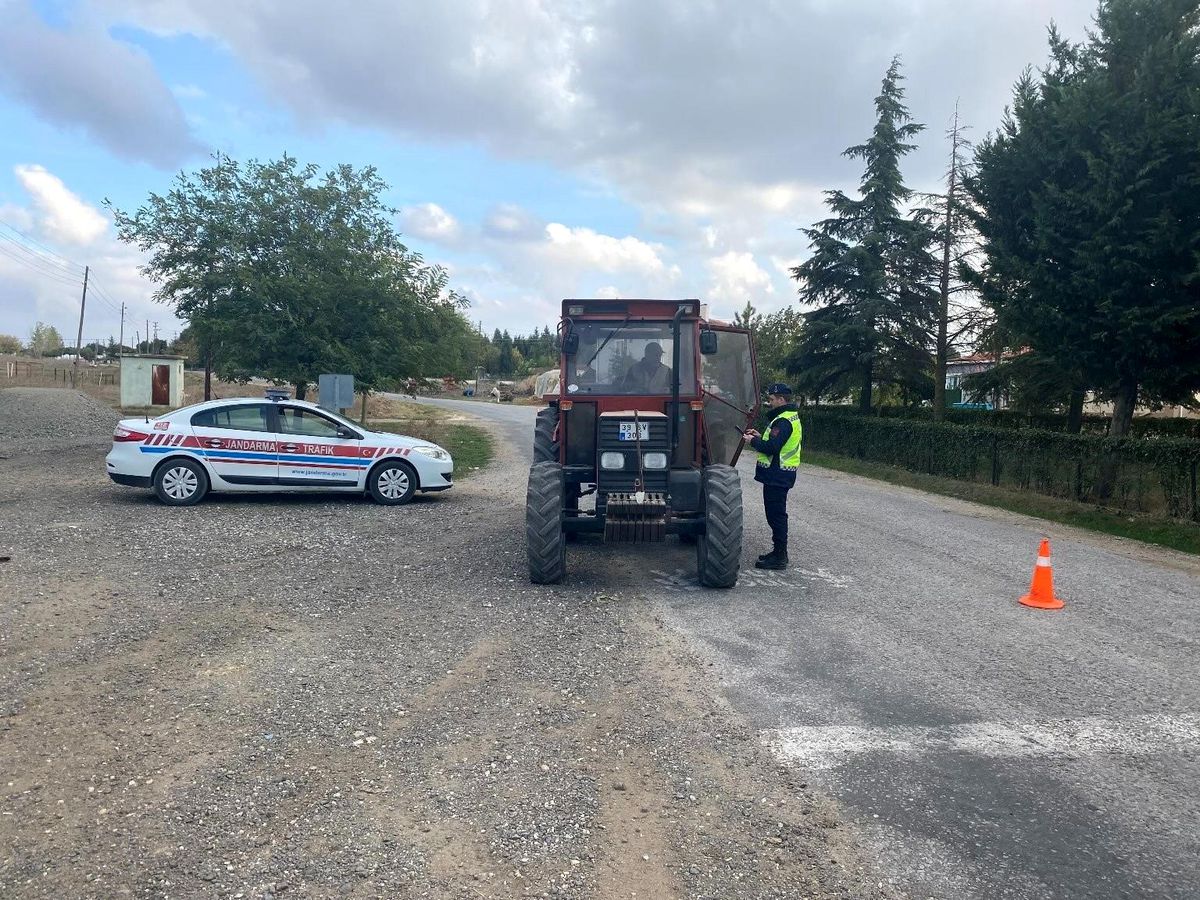 Kırklareli\'nde 100 Araç Trafikten Men Edildi