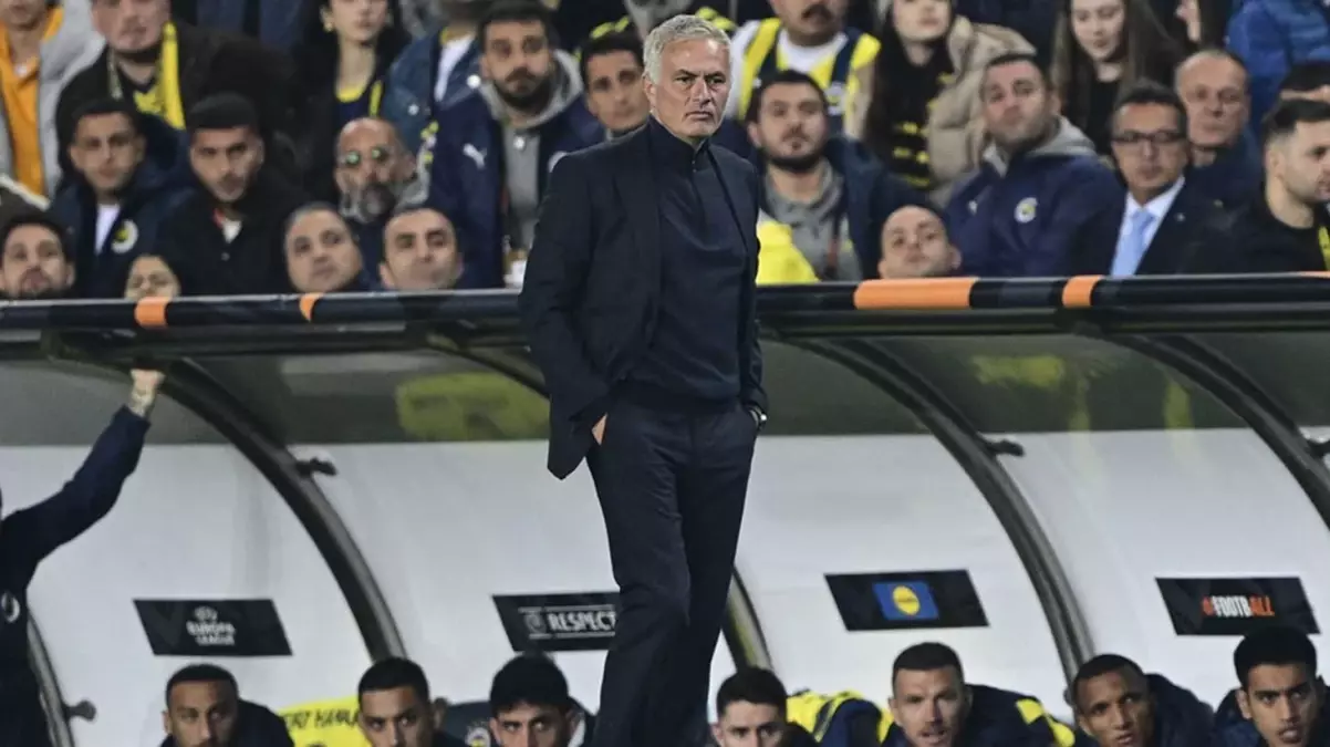 Kırmızı kart gören Jose Mourinho\'nun cezası belli oldu