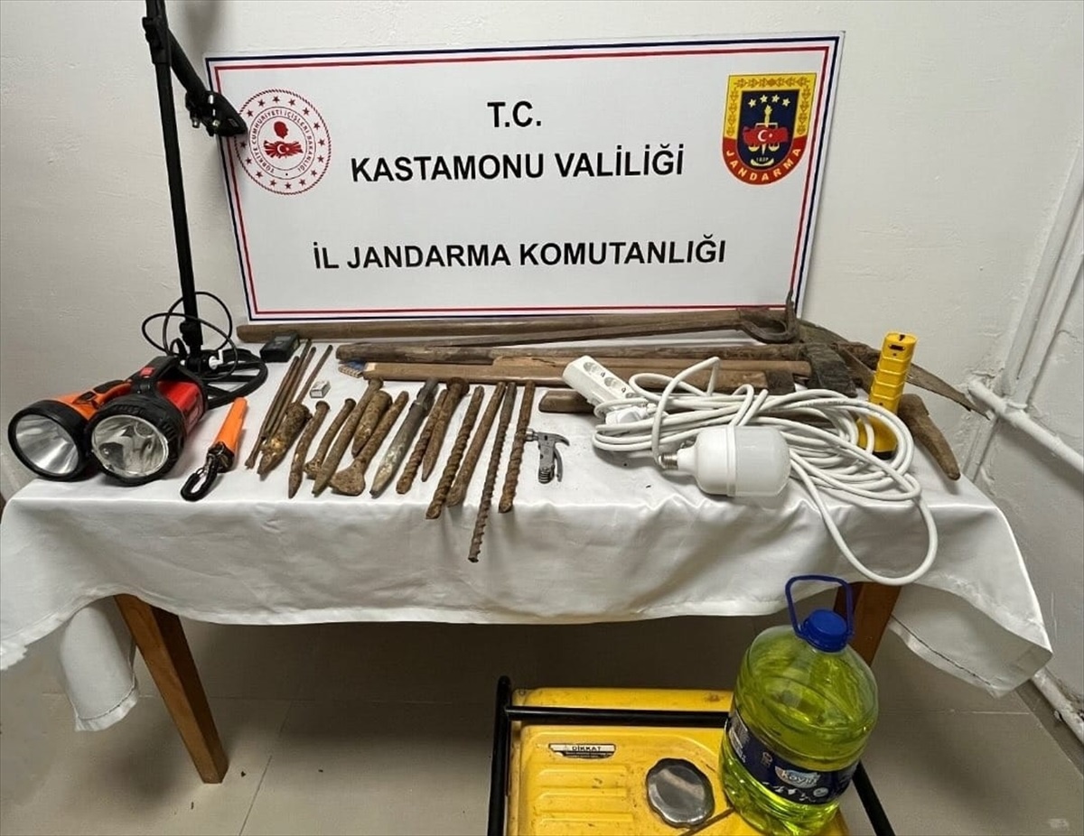 Kastamonu\'da Kaçak Kazı Operasyonu