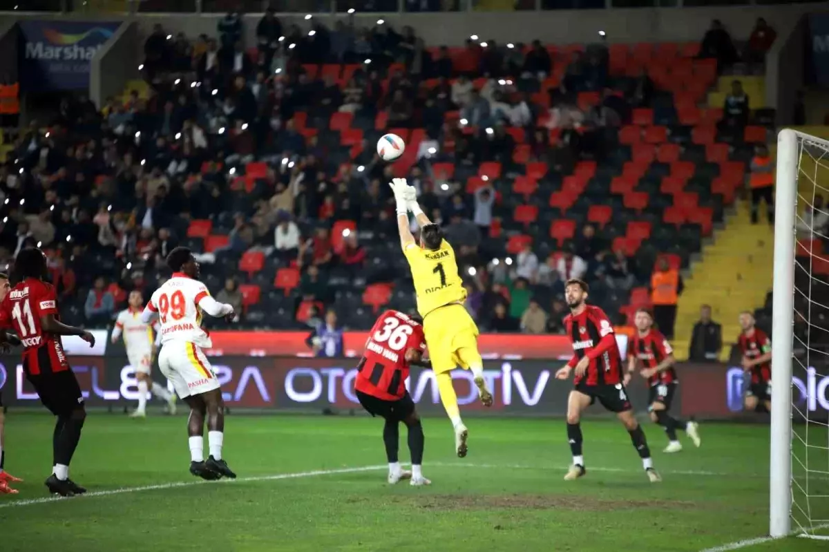 Gaziantep FK - Göztepe Maçında İlk Yarı Golsüz Beraberlik