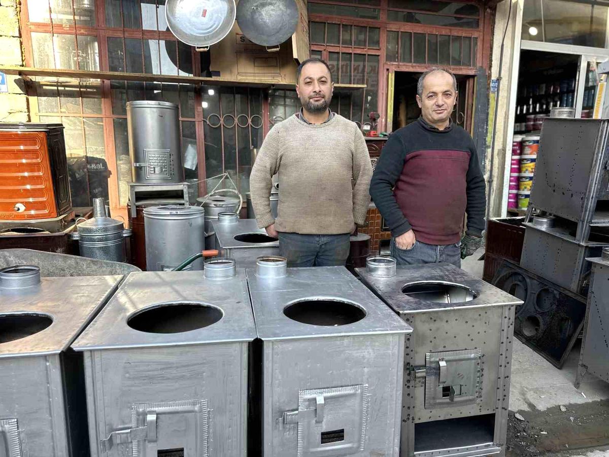 30 Yıldır Sobacılık Yapıyorlar
