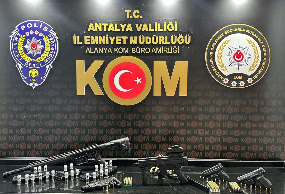 Alanya\'da Silah Kaçakçılığı Operasyonu: 2 Tutuklama