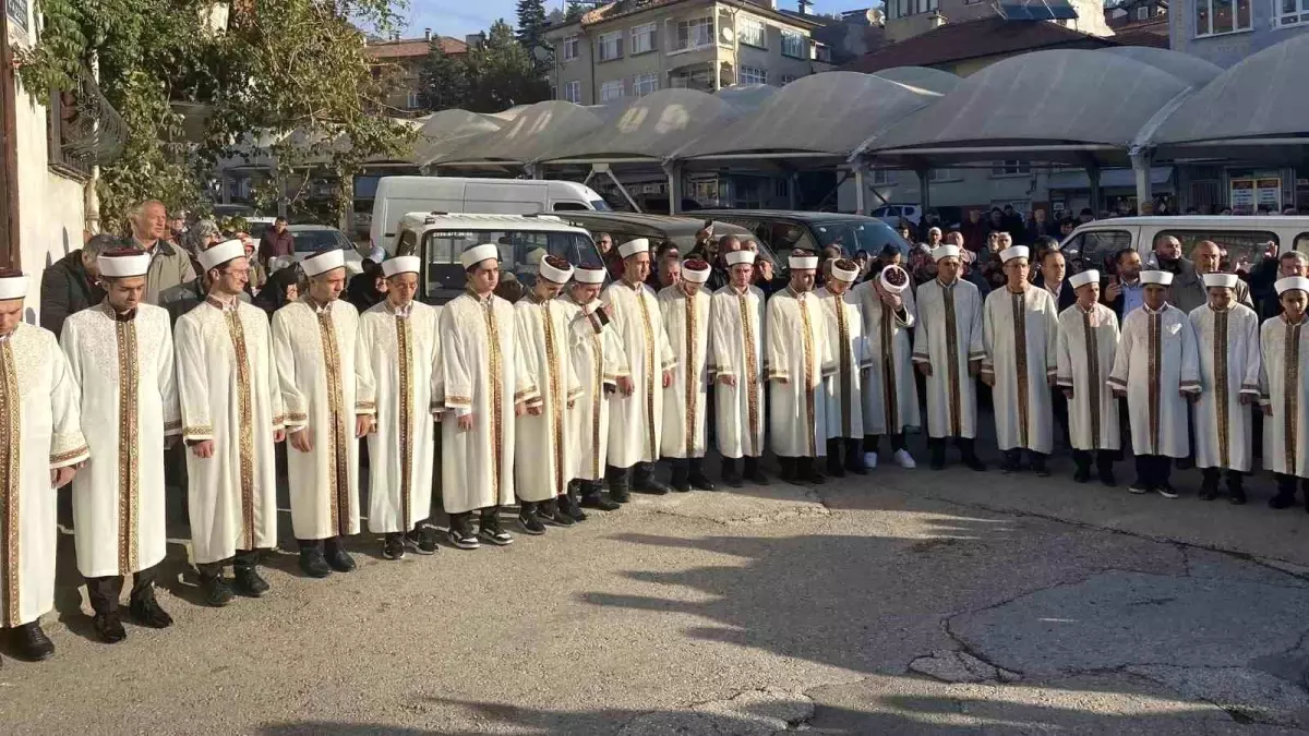 Tosya\'da Hafızlık Eğitimi Tamamlayan 32 Öğrenci için İcazet Töreni Düzenlendi