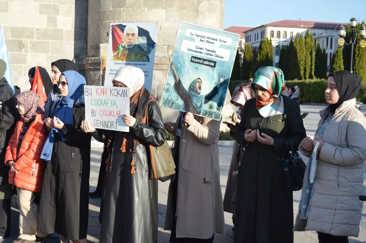 Erzurum\'da hekimler ve sağlık çalışanları Gazze için "sessiz yürüyüş" yaptı