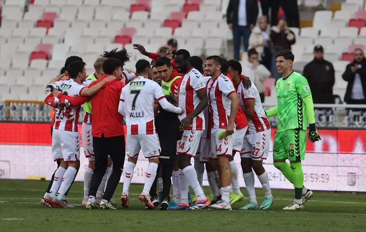 Sivasspor, Rizespor\'u 2-1 Yendi