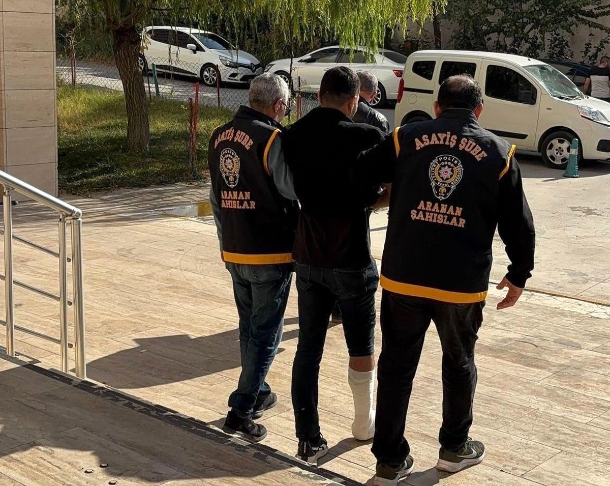 Manisa\'da Aranan Suçlu Yakalandı