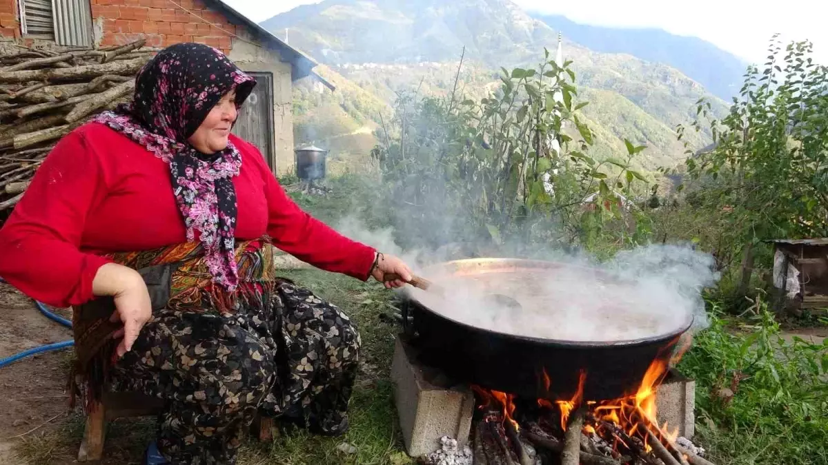 Giresun\'da Geleneksel Pekmez Yapımı