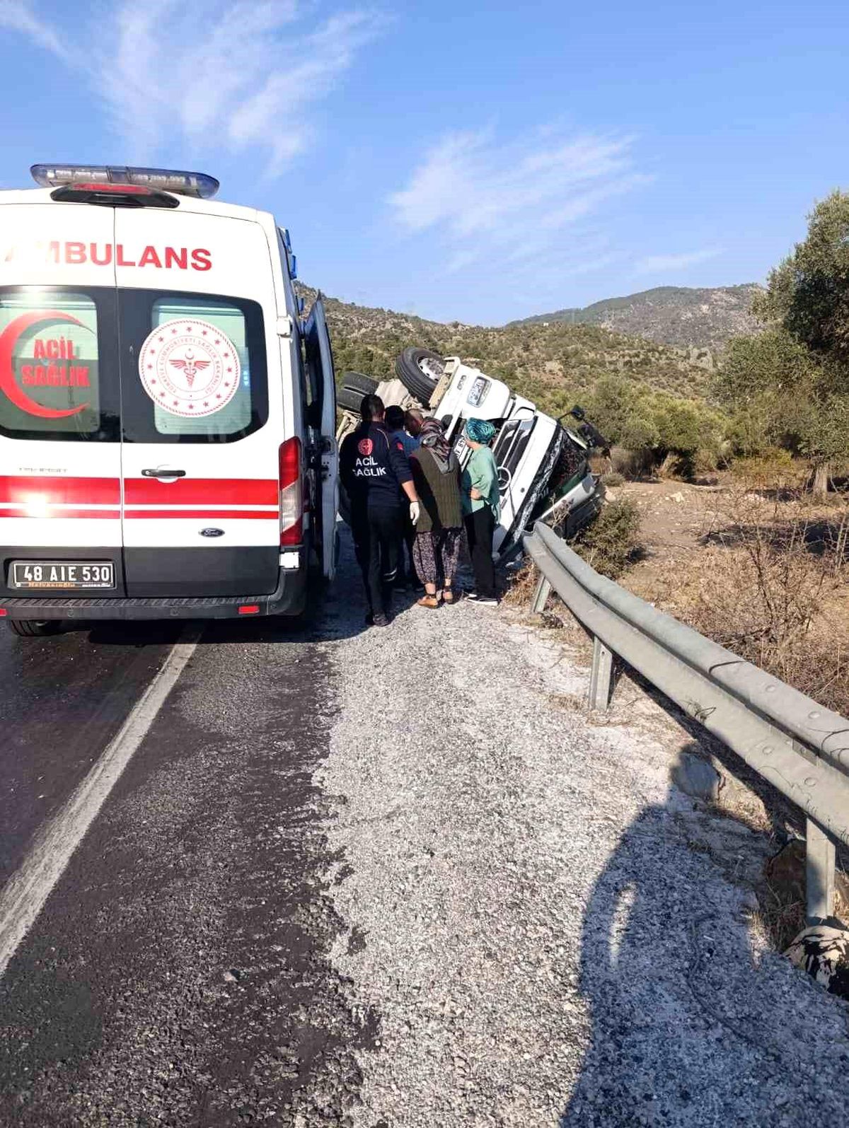 Muğla\'da Tır Devrildi: Bir Yaralı