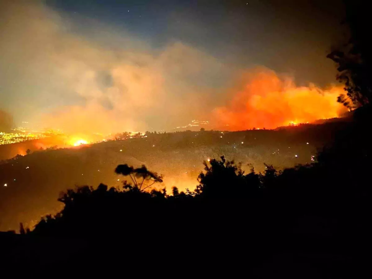 Hatay\'da Orman Yangını Devam Ediyor