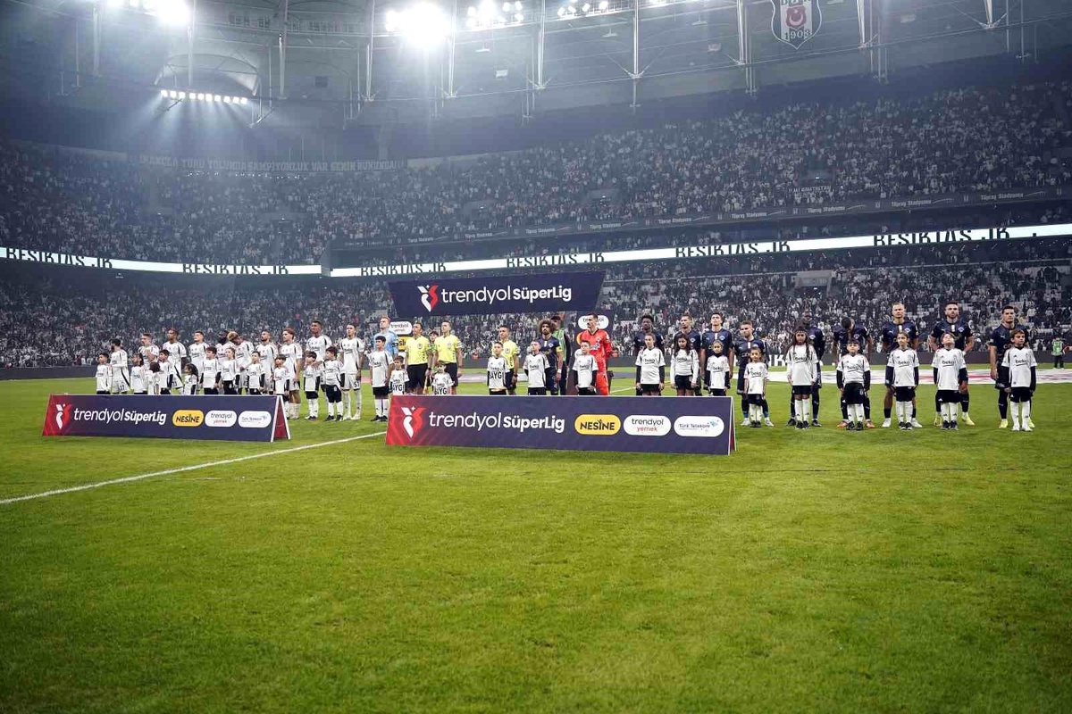 Beşiktaş - Kasımpaşa Maçı: 15 Dakika Golsüz
