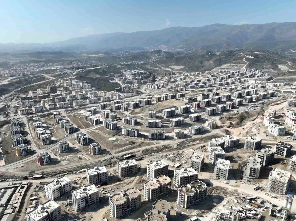 Hatay\'da Yeni Deprem Konutları