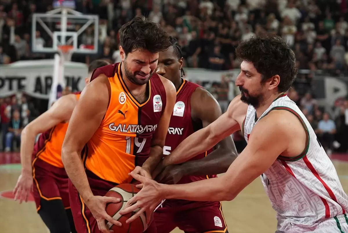 Karşıyaka, Galatasaray\'ı 94-81 Yendi