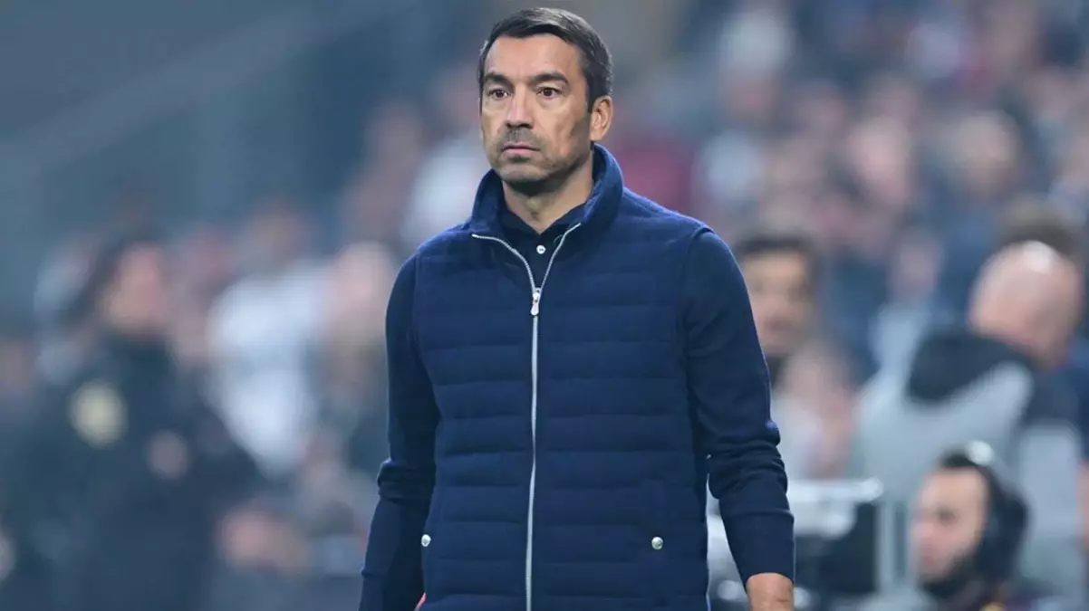 Van Bronckhorst, mağlubiyetin faturasını futbolcularına kesti