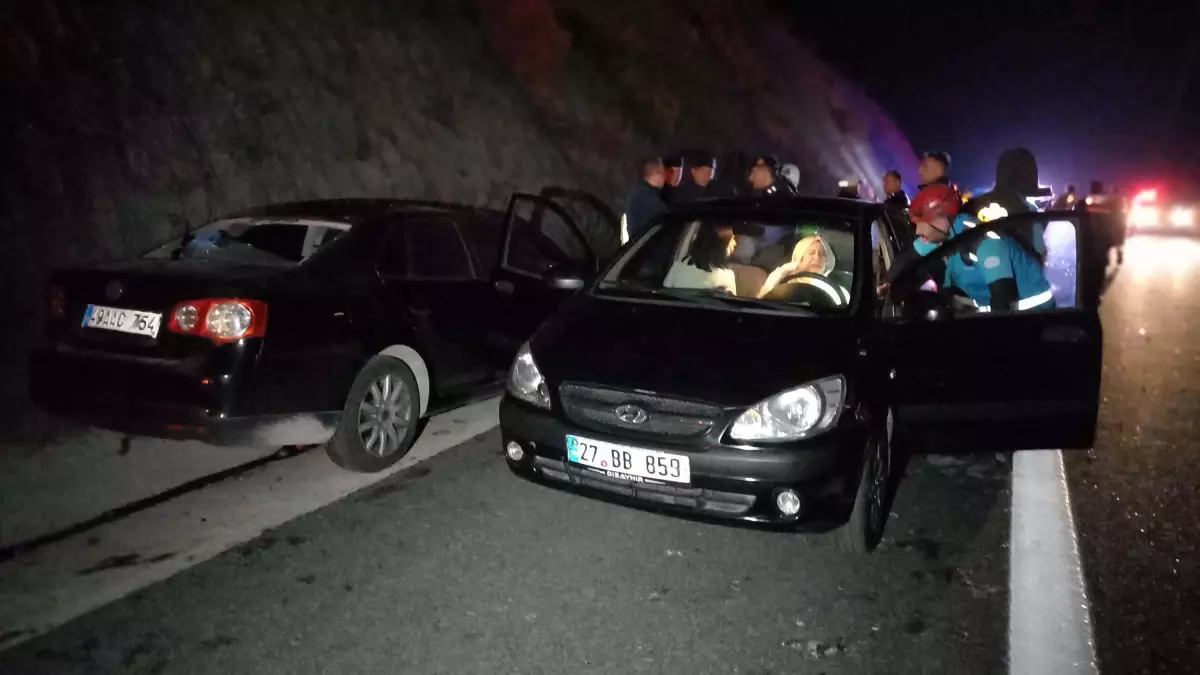 Balıkesir\'de Zincirleme Kaza: İki Kişi Hayatını Kaybetti