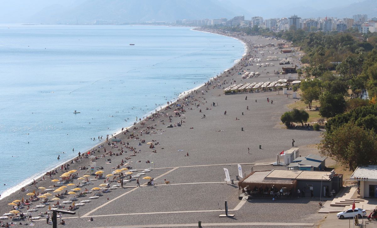 Antalya\'da Yazdan Kalma Günler
